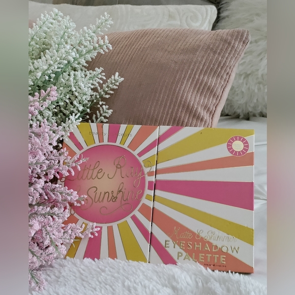 Other - ***SOLD*** New - Beauty Concept - Vegan -  Matte & Shimmer Eyeshadow Palette